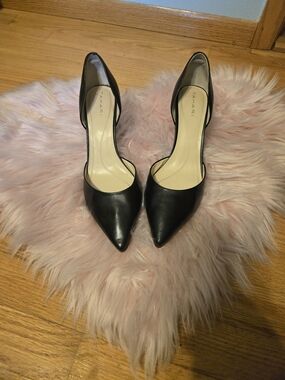 Tahari Black Pointed Toe D'Orsay Pumps